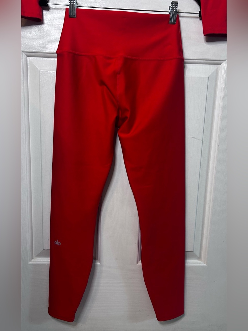 ALO YOGA 7/8 HW Airlift Leggings- Bright Red/ Size Small - Picture 3 of 7